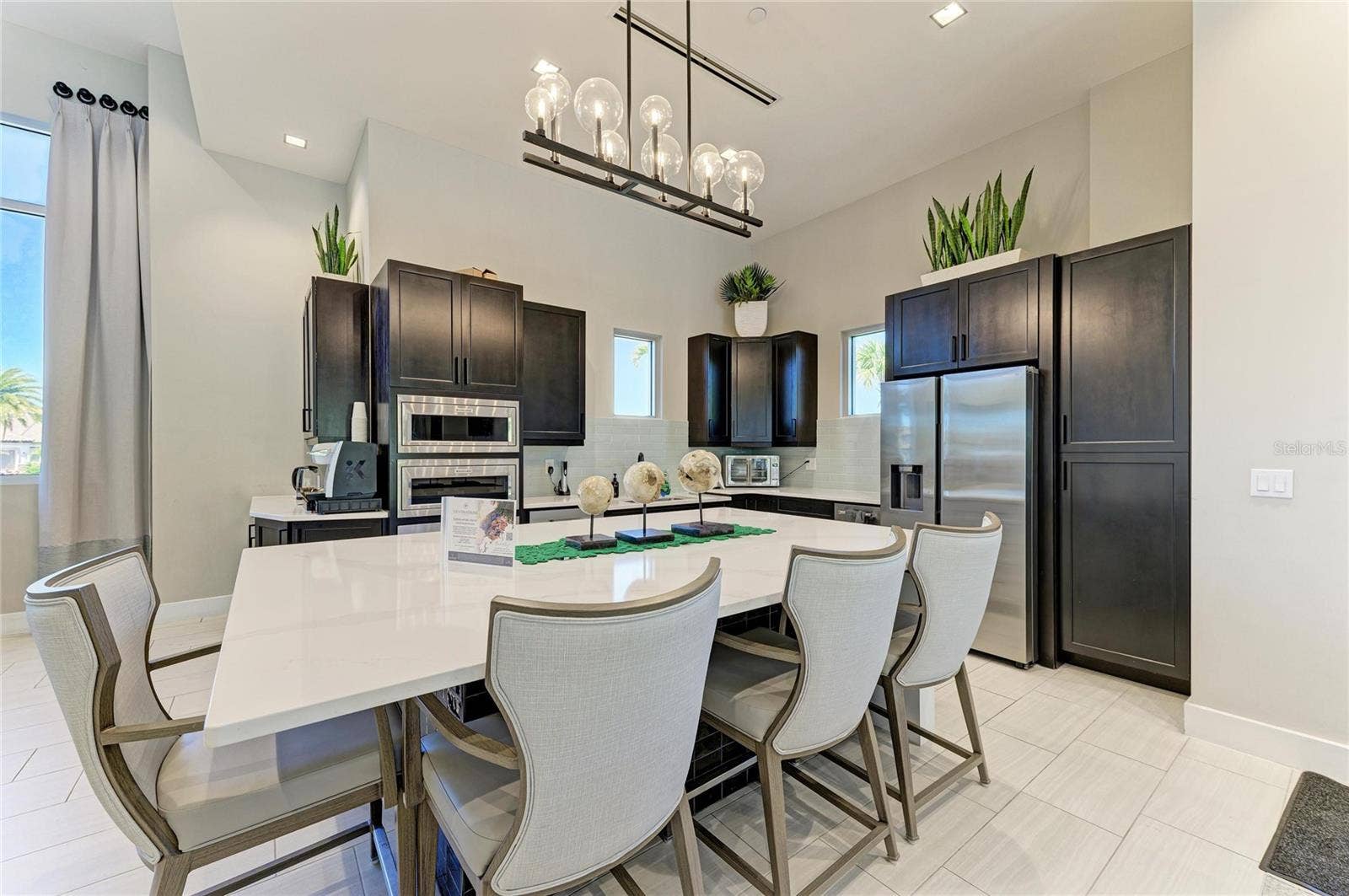 6261 MESA GLEN, Bradenton, FL 34203