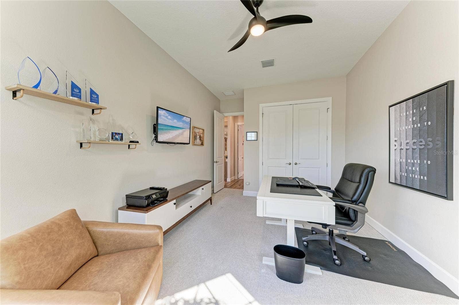 6261 MESA GLEN, Bradenton, FL 34203