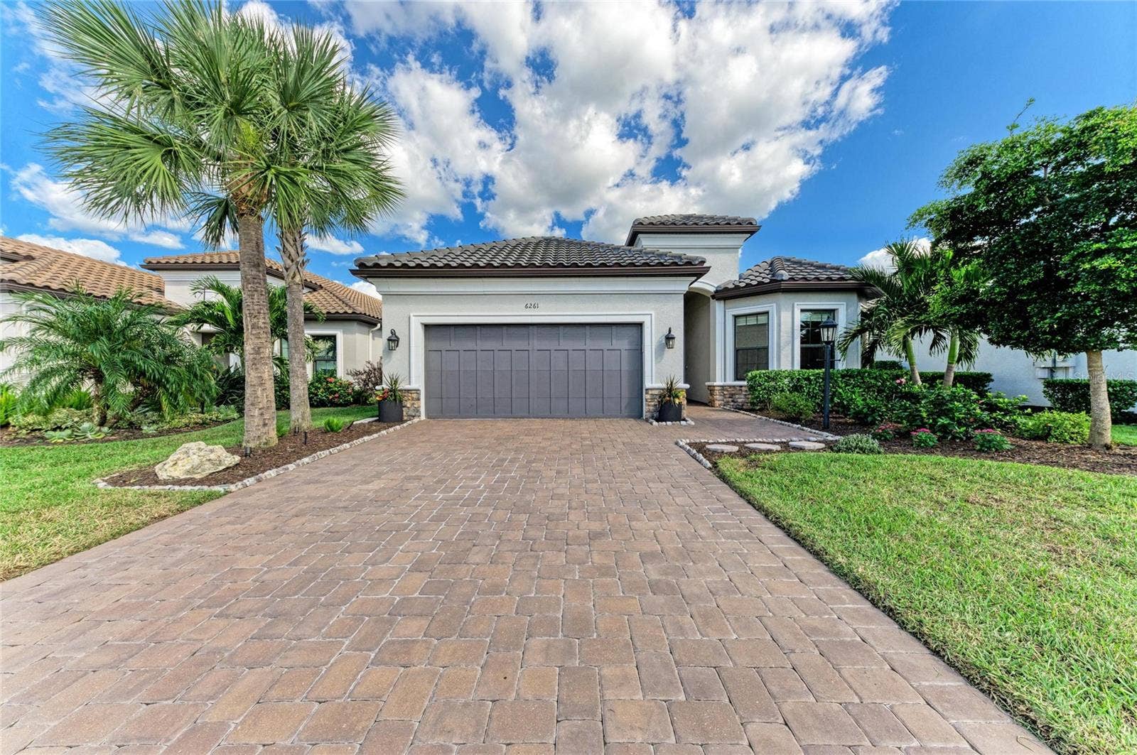 6261 MESA GLEN, Bradenton, FL 34203