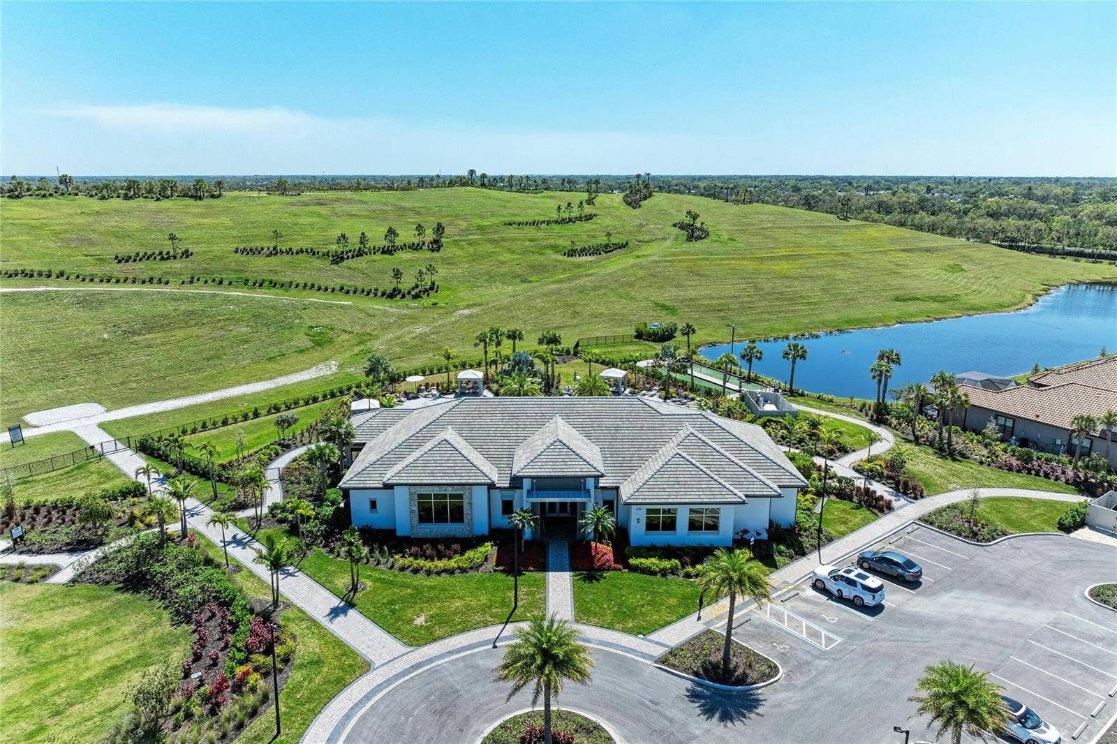 6261 MESA GLEN, Bradenton, FL 34203