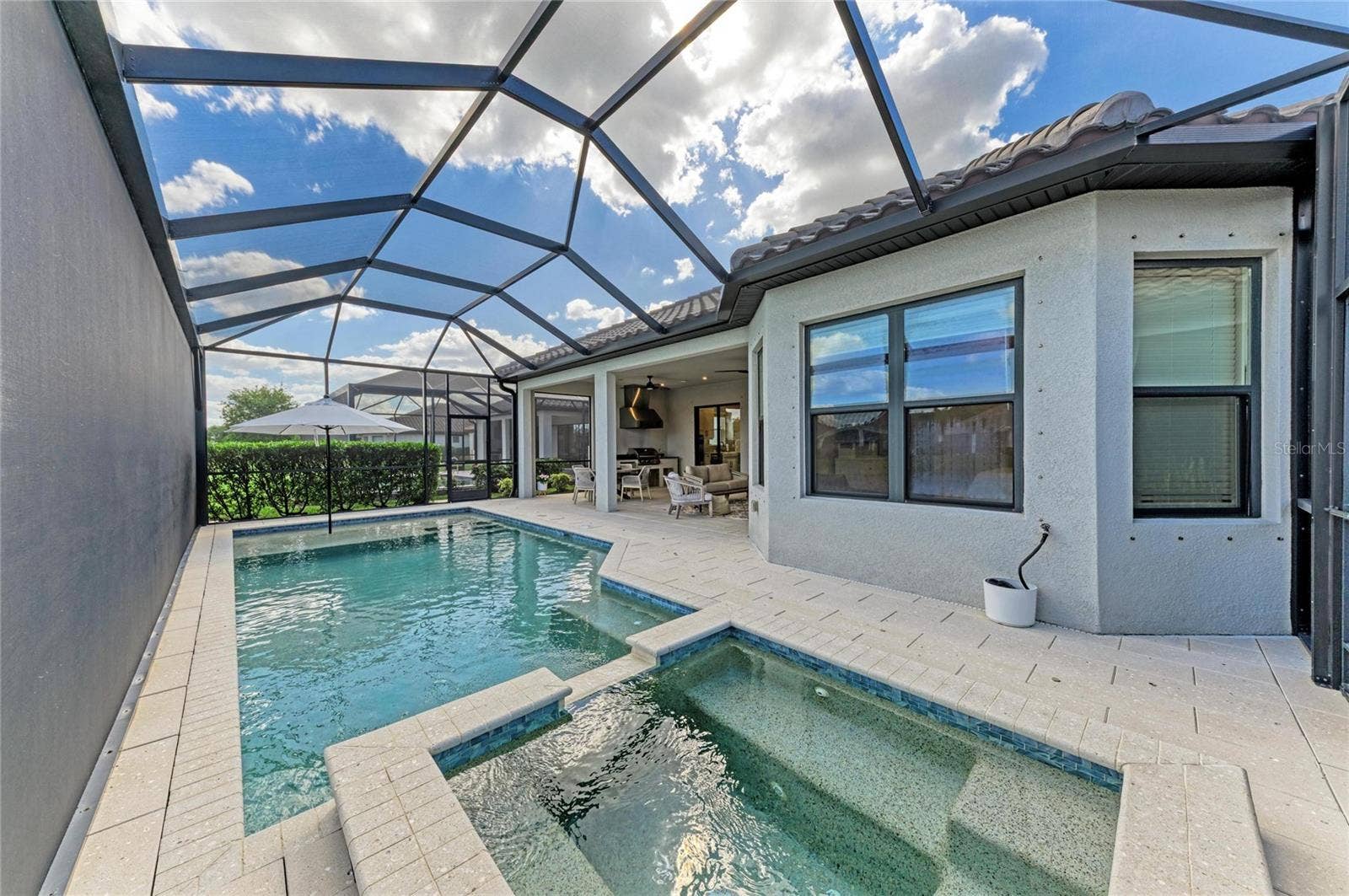 6261 MESA GLEN, Bradenton, FL 34203
