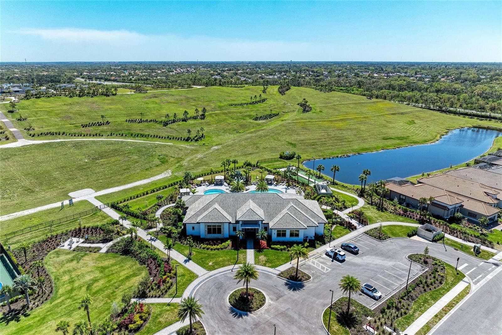 6261 MESA GLEN, Bradenton, FL 34203