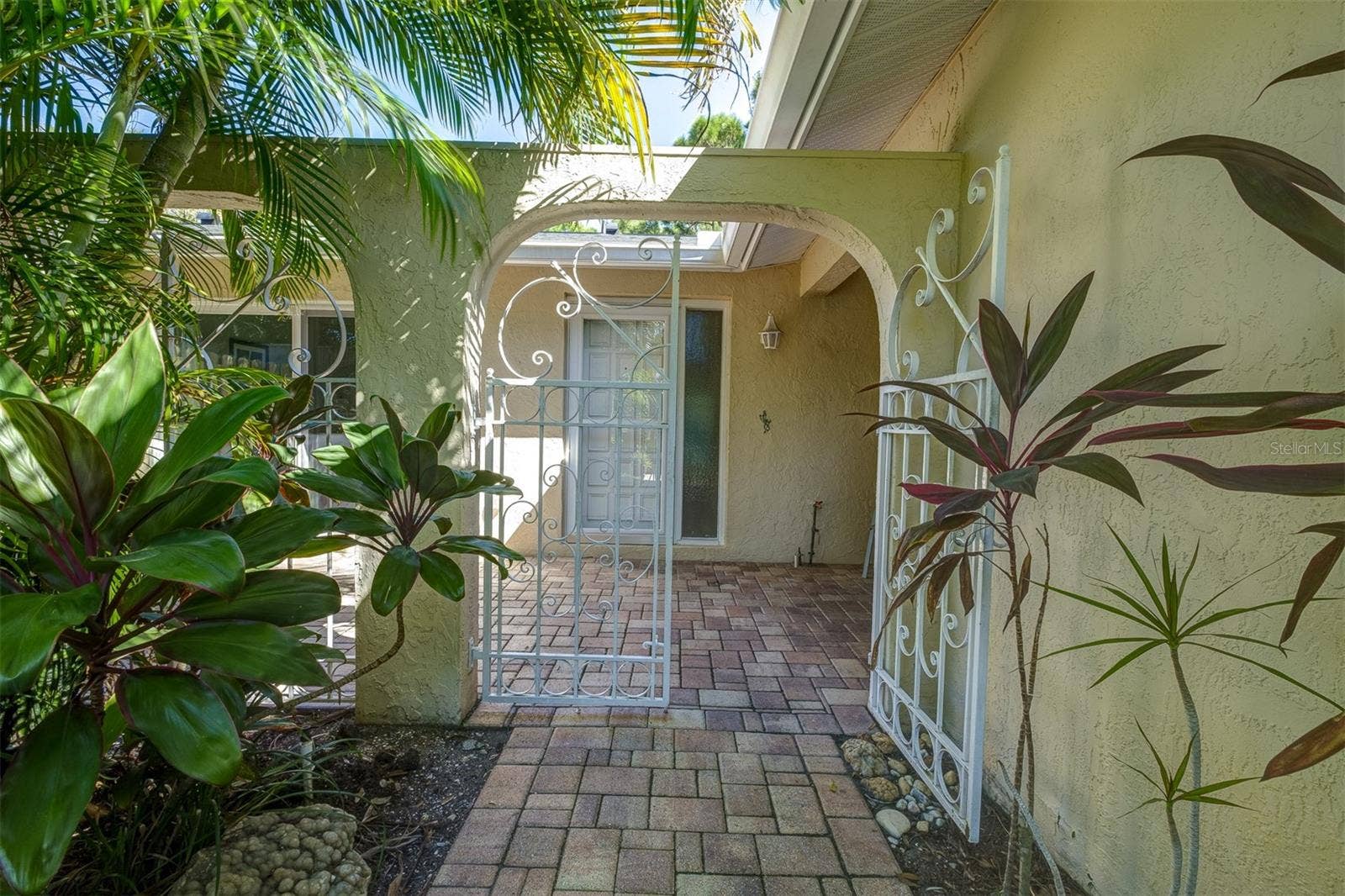 5247 VILLA MAJORCA COURT, #27, Sarasota, FL 34235
