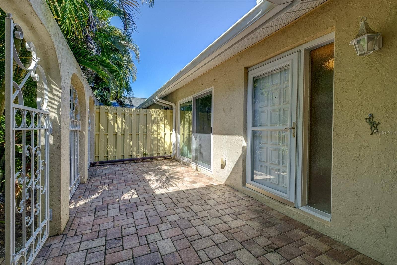5247 VILLA MAJORCA COURT, #27, Sarasota, FL 34235