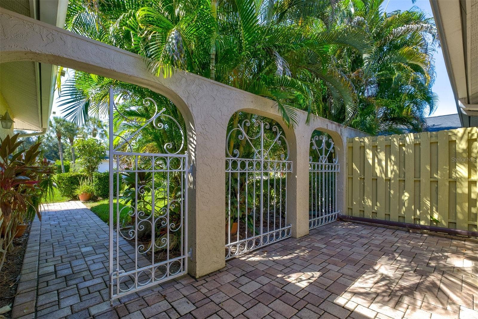 5247 VILLA MAJORCA COURT, #27, Sarasota, FL 34235