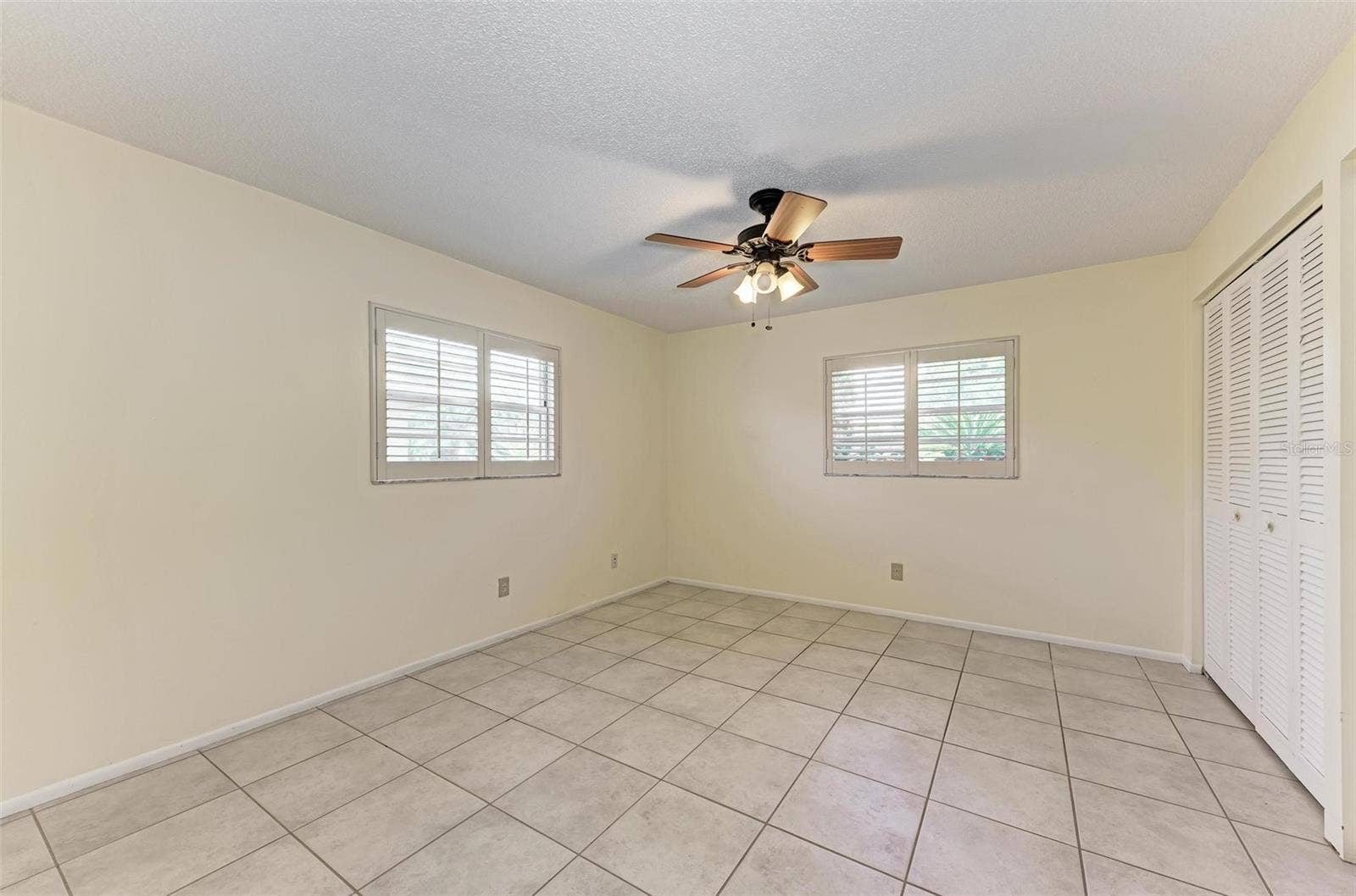 6954 W COUNTRY CLUB DRIVE N, Sarasota, FL 34243 6954 W COUNTRY CLUB DRIVE N, Sarasota, FL 34243
