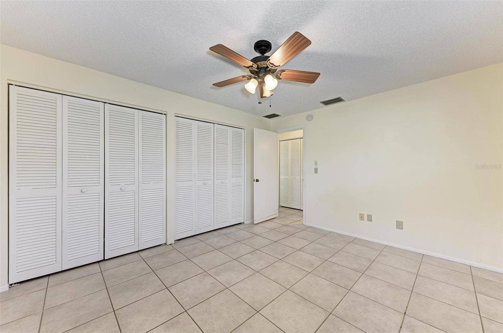 6954 W COUNTRY CLUB DRIVE N, Sarasota, FL 34243 6954 W COUNTRY CLUB DRIVE N, Sarasota, FL 34243