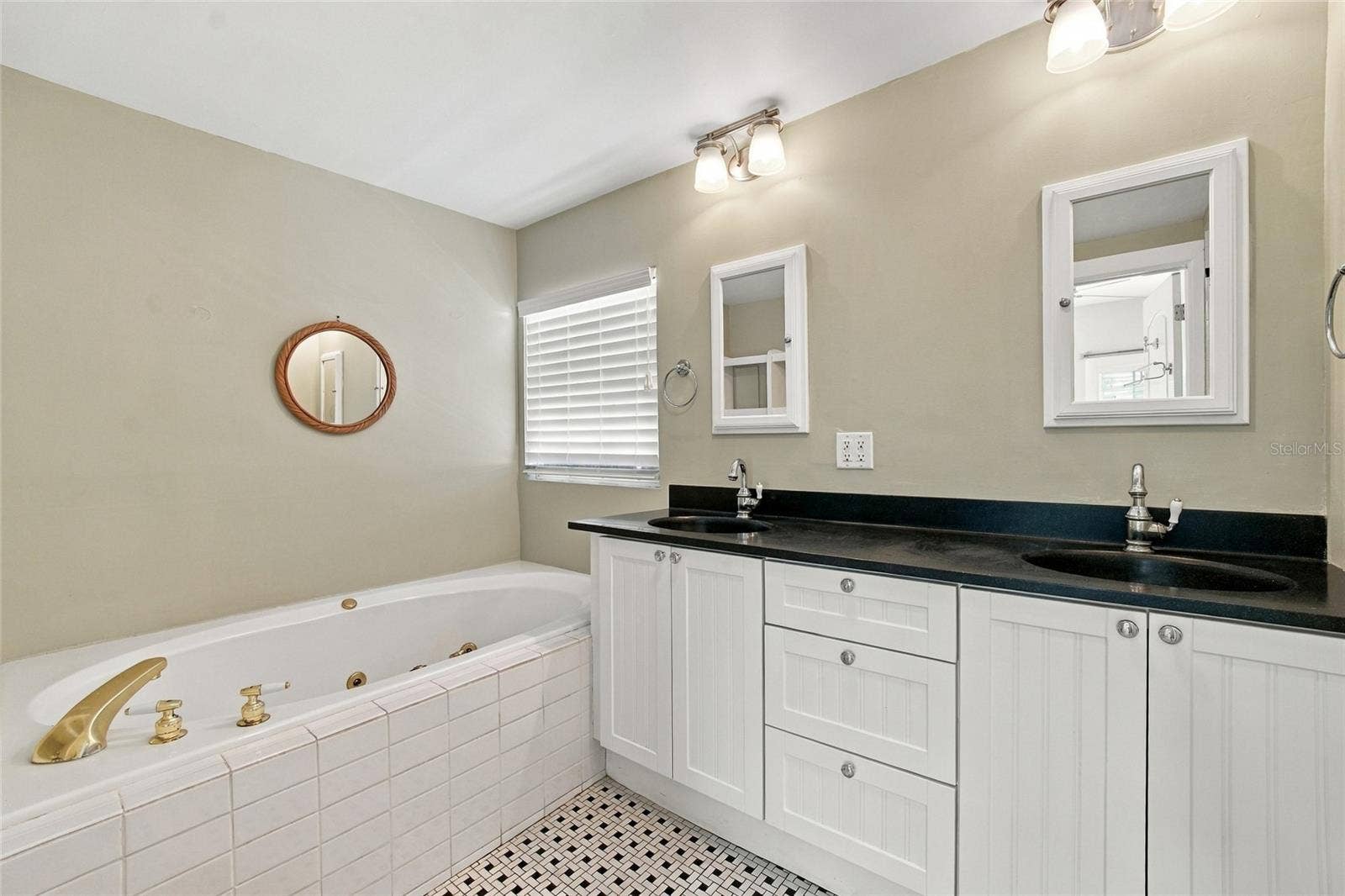 1013 SOUTH BOULEVARD, Lakeland, FL 33803 1013 SOUTH BOULEVARD, Lakeland, FL 33803
