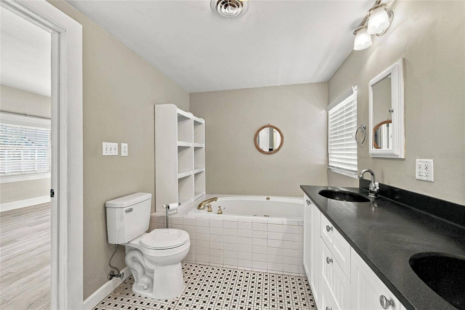 1013 SOUTH BOULEVARD, Lakeland, FL 33803 1013 SOUTH BOULEVARD, Lakeland, FL 33803