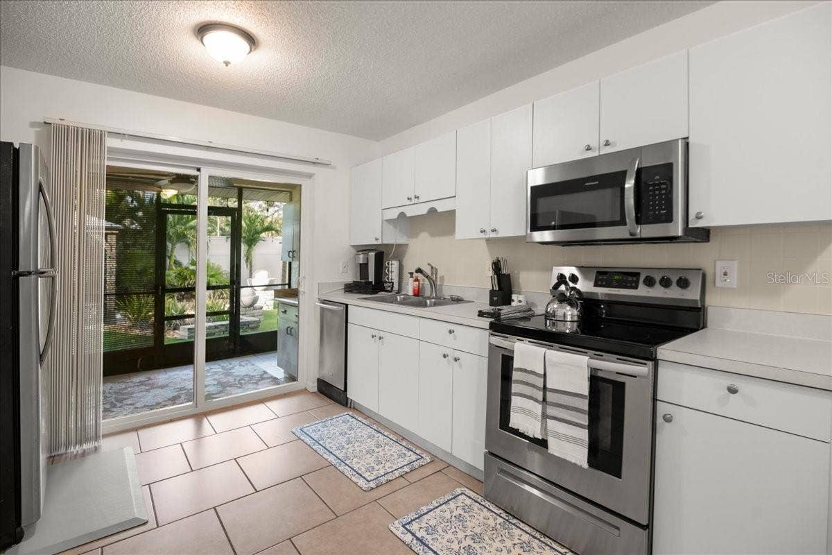 2201 54TH AVENUE DRIVE W, Bradenton, FL 34207 2201 54TH AVENUE DRIVE W, Bradenton, FL 34207