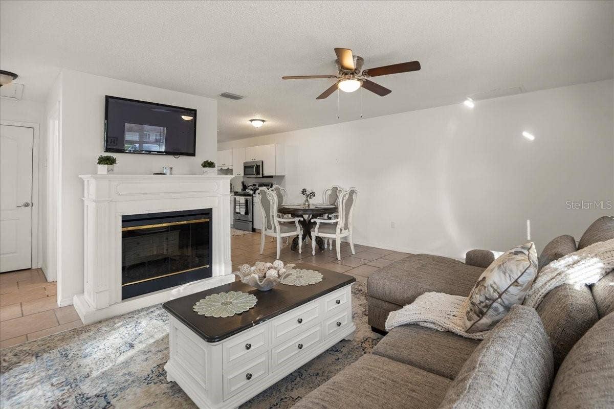 2201 54TH AVENUE DRIVE W, Bradenton, FL 34207 2201 54TH AVENUE DRIVE W, Bradenton, FL 34207