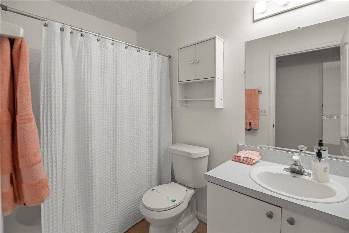 2201 54TH AVENUE DRIVE W, Bradenton, FL 34207 2201 54TH AVENUE DRIVE W, Bradenton, FL 34207