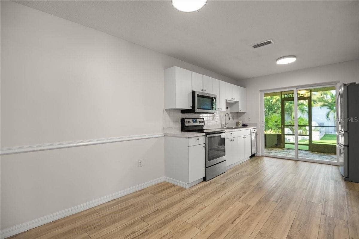 2201 54TH AVENUE DRIVE W, Bradenton, FL 34207 2201 54TH AVENUE DRIVE W, Bradenton, FL 34207
