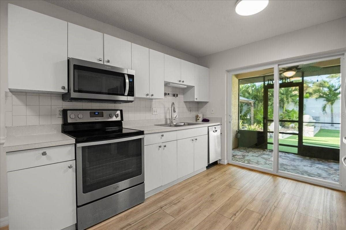 2201 54TH AVENUE DRIVE W, Bradenton, FL 34207 2201 54TH AVENUE DRIVE W, Bradenton, FL 34207