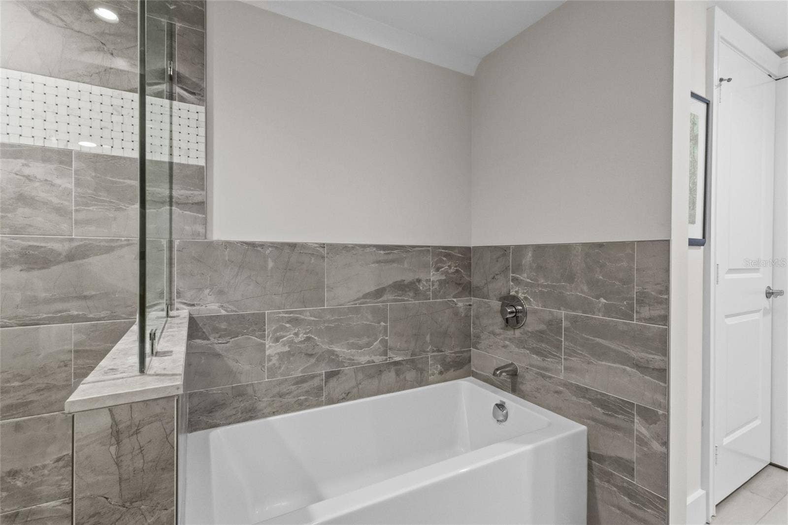 1350 MAIN STREET, #704, Sarasota, FL 34236 1350 MAIN STREET, #704, Sarasota, FL 34236