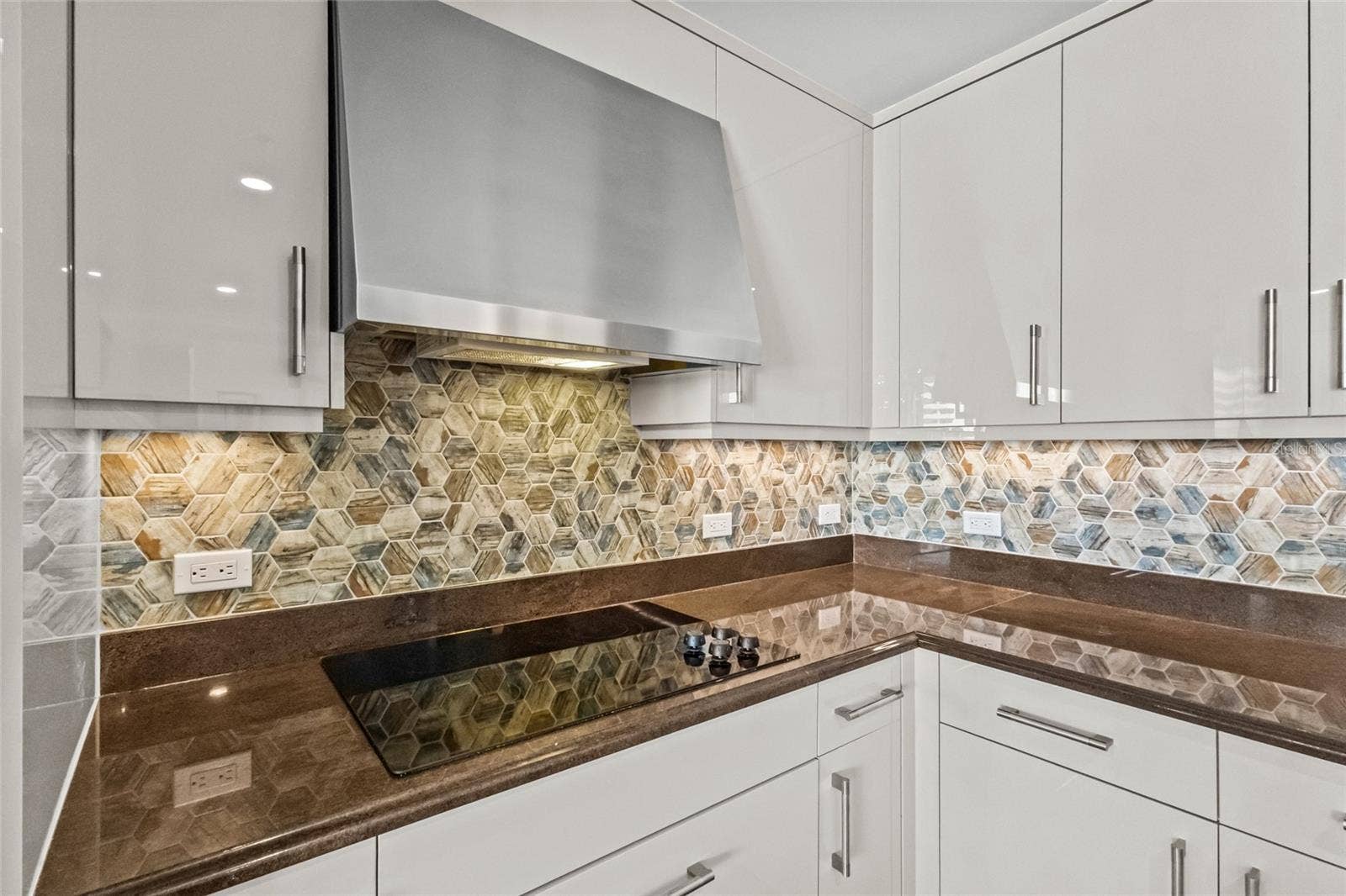 1350 MAIN STREET, #704, Sarasota, FL 34236 1350 MAIN STREET, #704, Sarasota, FL 34236
