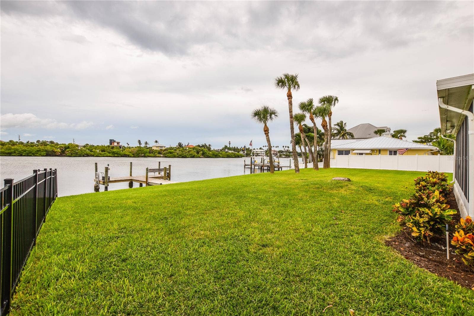321 BAYSHORE ROAD, Nokomis, FL 34275 321 BAYSHORE ROAD, Nokomis, FL 34275