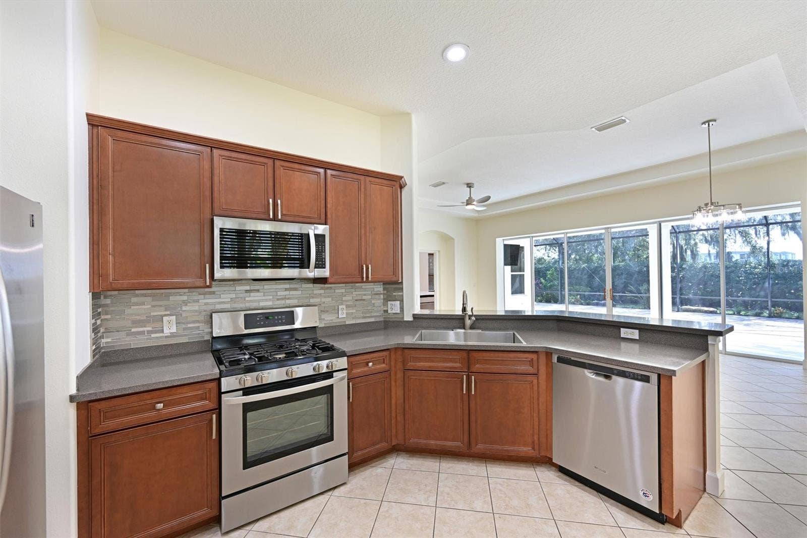 9616 PORTSIDE TERRACE, Bradenton, FL 34212 9616 PORTSIDE TERRACE, Bradenton, FL 34212