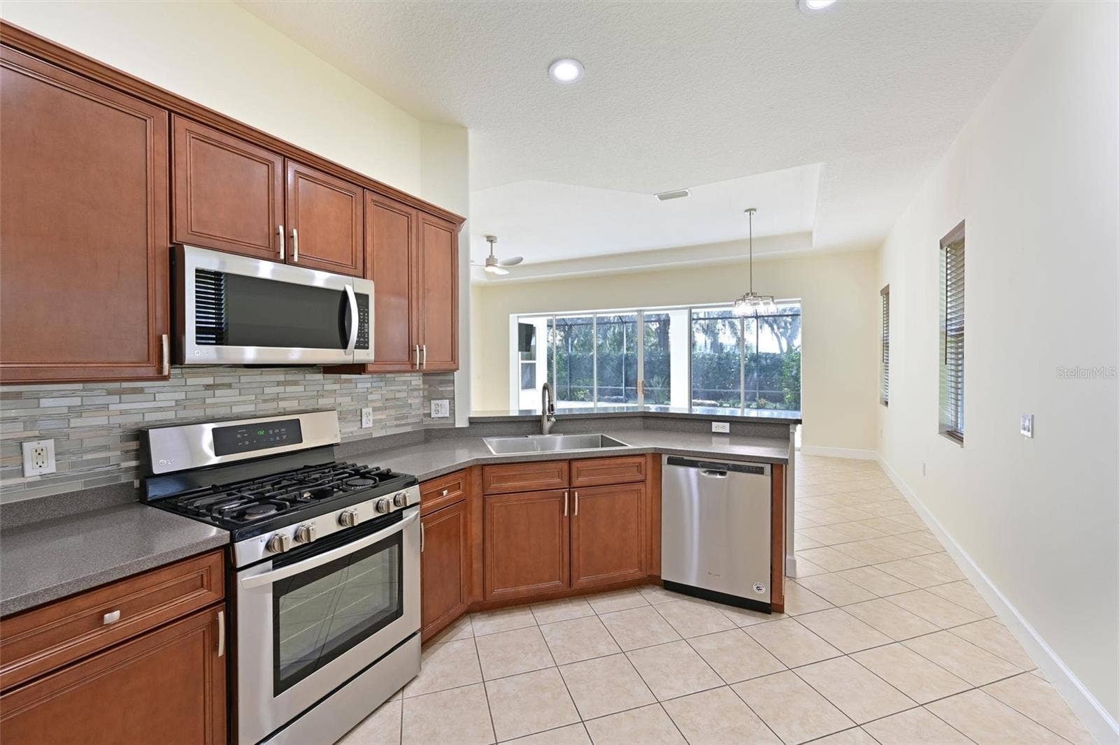 9616 PORTSIDE TERRACE, Bradenton, FL 34212 9616 PORTSIDE TERRACE, Bradenton, FL 34212