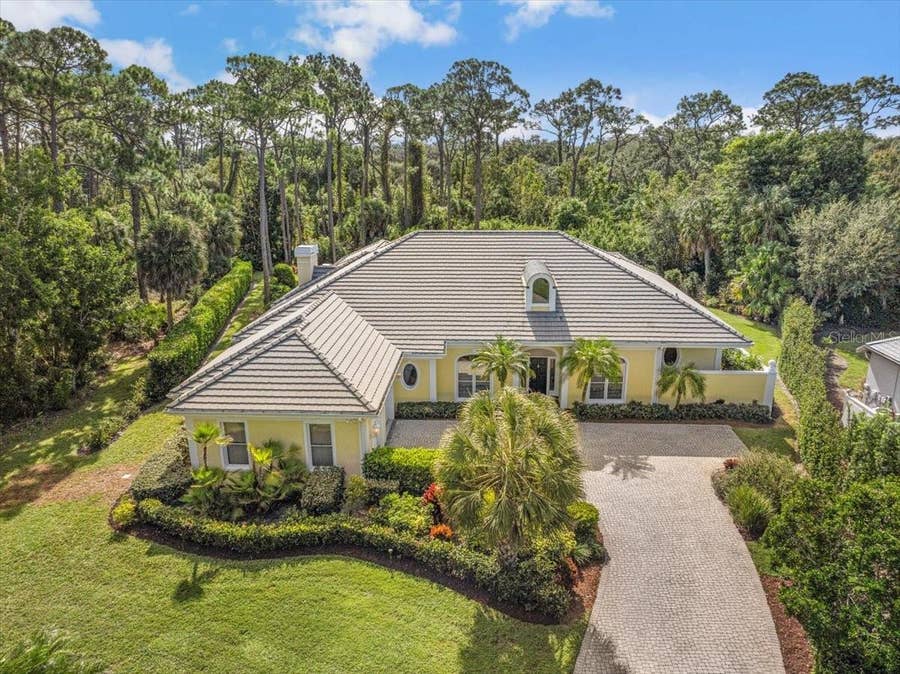Property photo for 452 BLUE GARDEN LANE, Osprey, FL