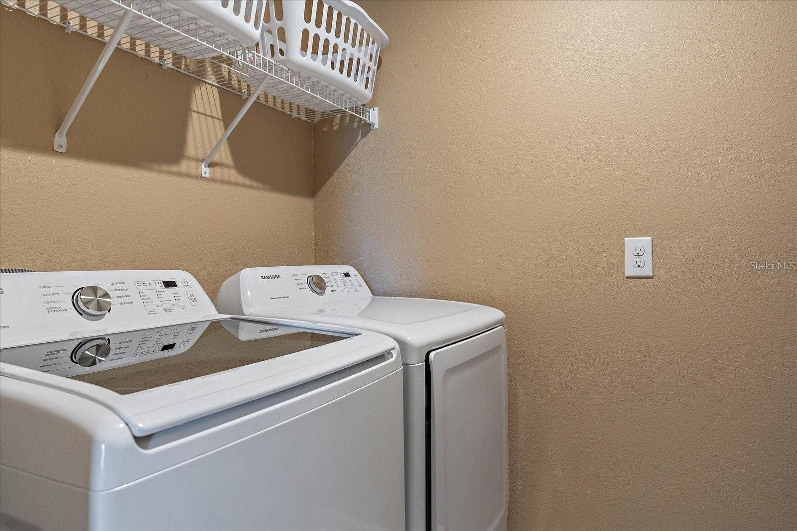 5531 PLEASANTVIEW COURT, Bradenton, FL 34211 5531 PLEASANTVIEW COURT, Bradenton, FL 34211