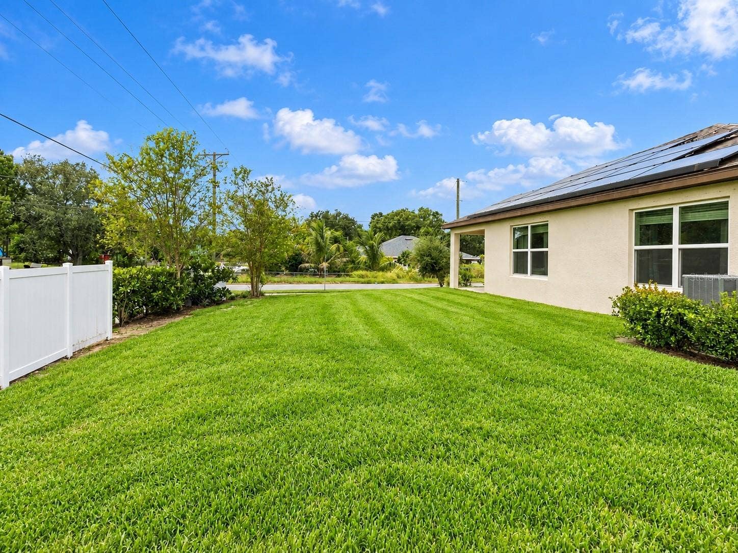 901 GOLDEN SHINER AVENUE, Ruskin, FL 33570