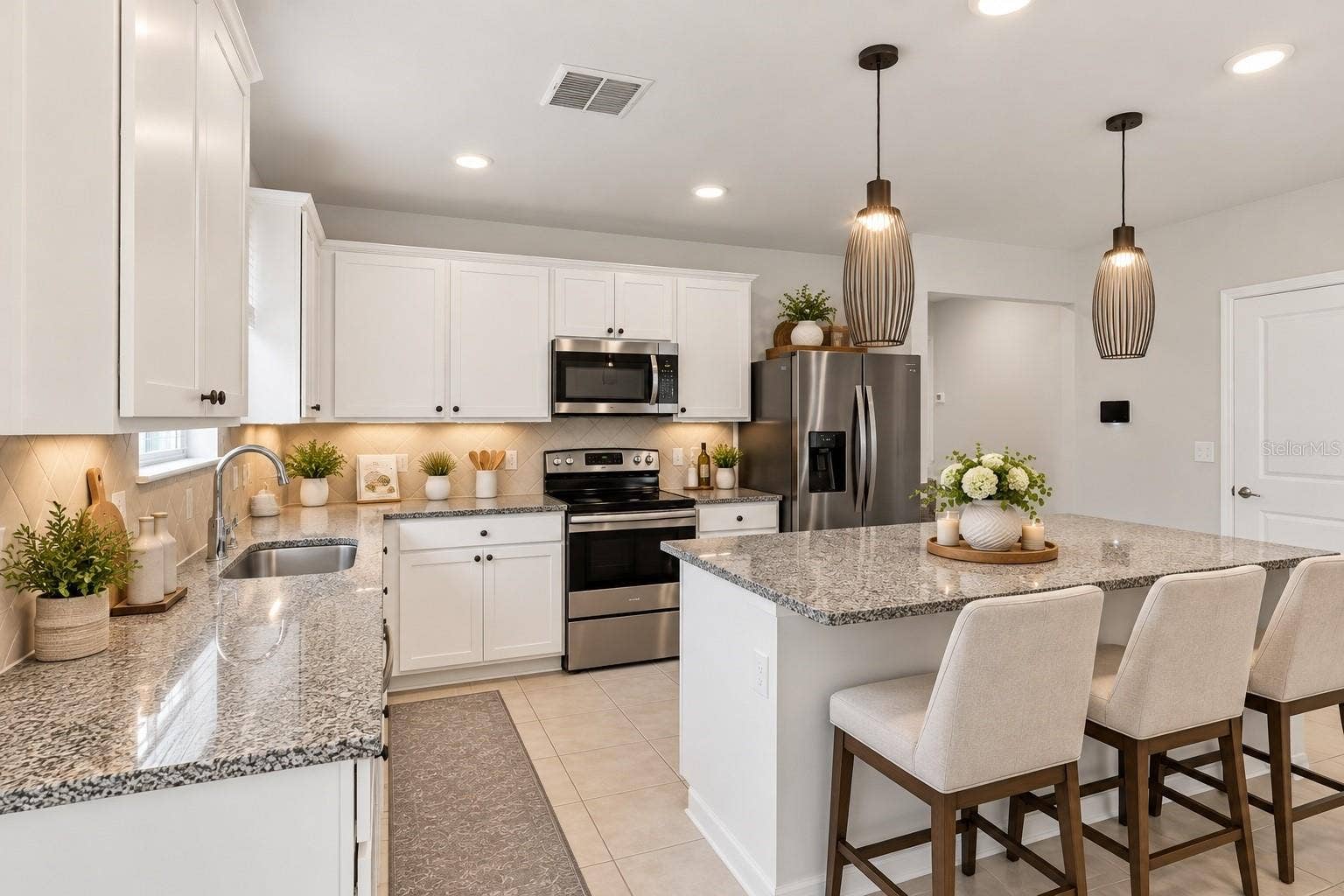 901 GOLDEN SHINER AVENUE, Ruskin, FL 33570