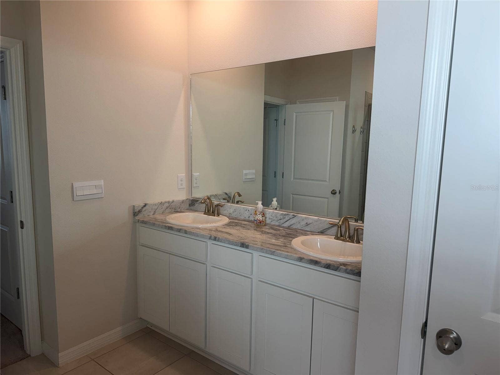 15925 5TH AVENUE E, Bradenton, FL 34212 15925 5TH AVENUE E, Bradenton, FL 34212
