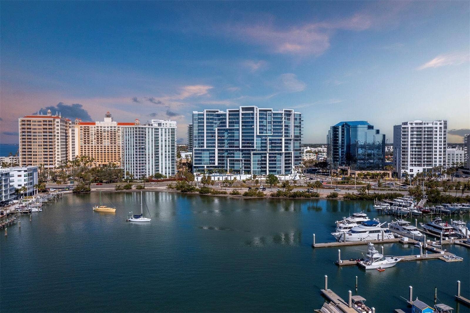 1155 N GULFSTREAM AVENUE, #906, Sarasota, FL 34236