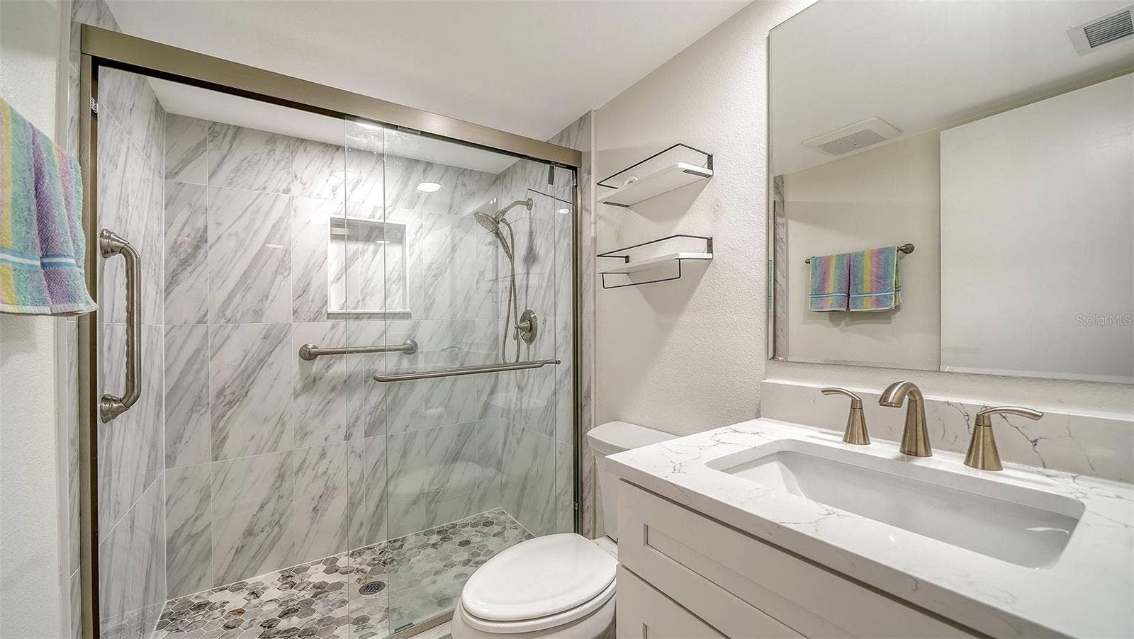 19 WHISPERING SANDS DRIVE, #106, Sarasota, FL 34242 19 WHISPERING SANDS DRIVE, #106, Sarasota, FL 34242