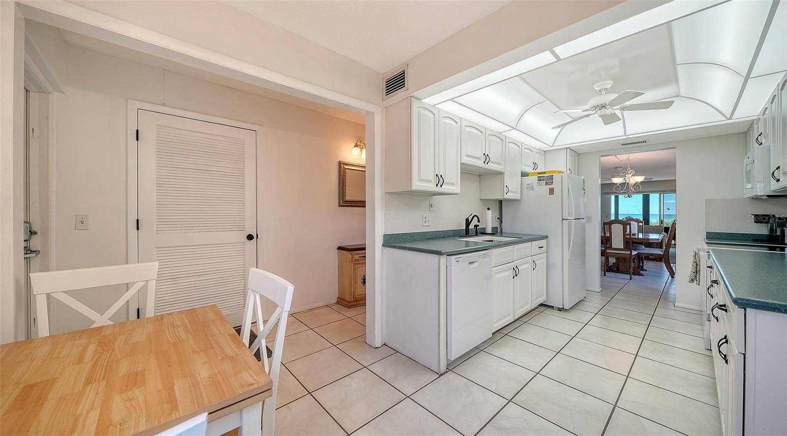 19 WHISPERING SANDS DRIVE, #106, Sarasota, FL 34242 19 WHISPERING SANDS DRIVE, #106, Sarasota, FL 34242