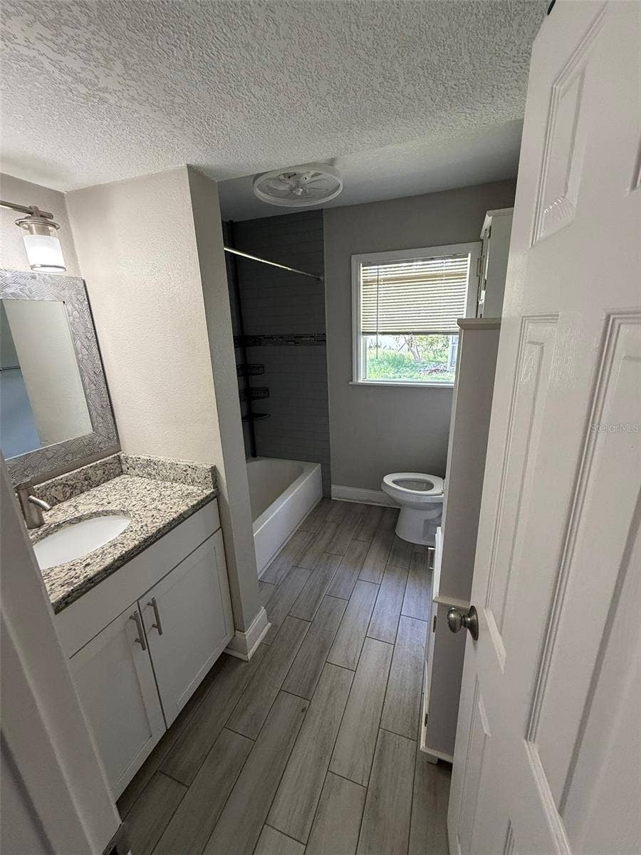 4915 W BARTLETT DRIVE, Tampa, FL 33603 4915 W BARTLETT DRIVE, Tampa, FL 33603
