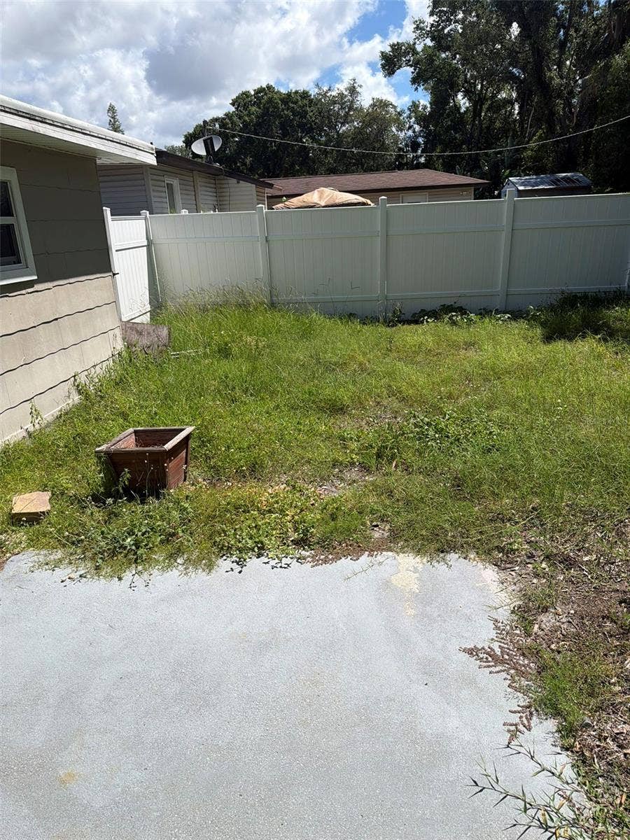 4915 W BARTLETT DRIVE, Tampa, FL 33603 4915 W BARTLETT DRIVE, Tampa, FL 33603