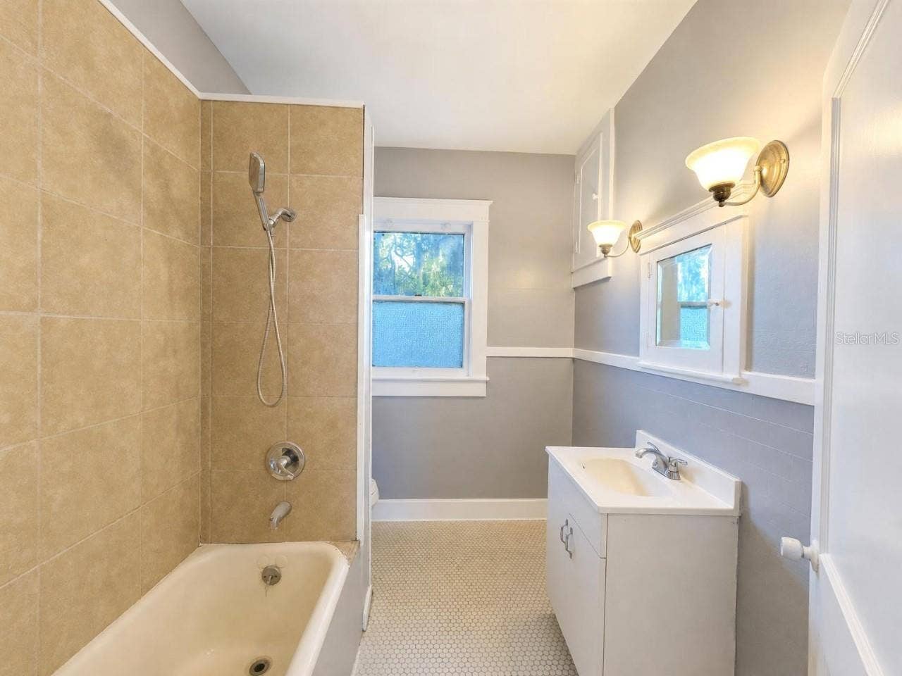 672 AVENUE B NW, Winter Haven, FL 33881 Bathroom