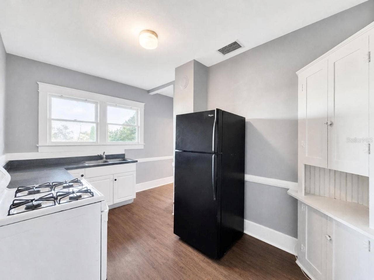 672 AVENUE B NW, Winter Haven, FL 33881 Kitchen