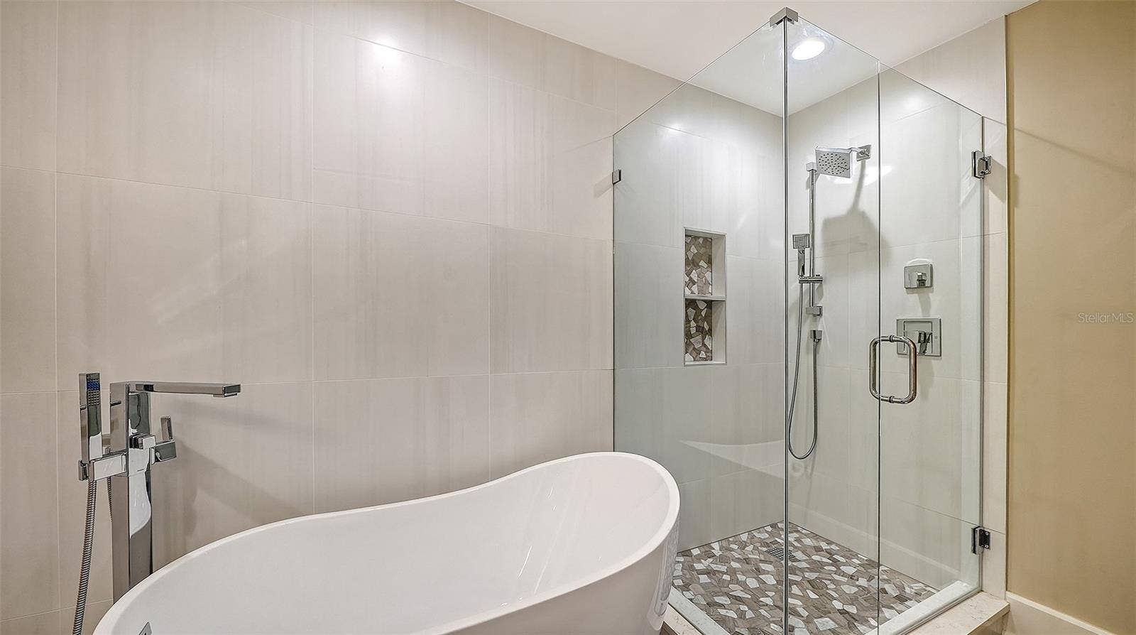 3070 GRAND BAY BOULEVARD, #645, Longboat Key, FL 34228 3070 GRAND BAY BOULEVARD, #645, Longboat Key, FL 34228