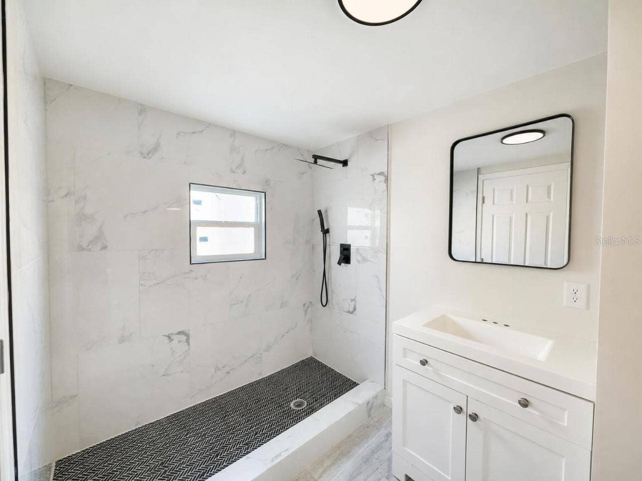 619 PLATEAU AVENUE, Lakeland, FL 33815 Bathroom