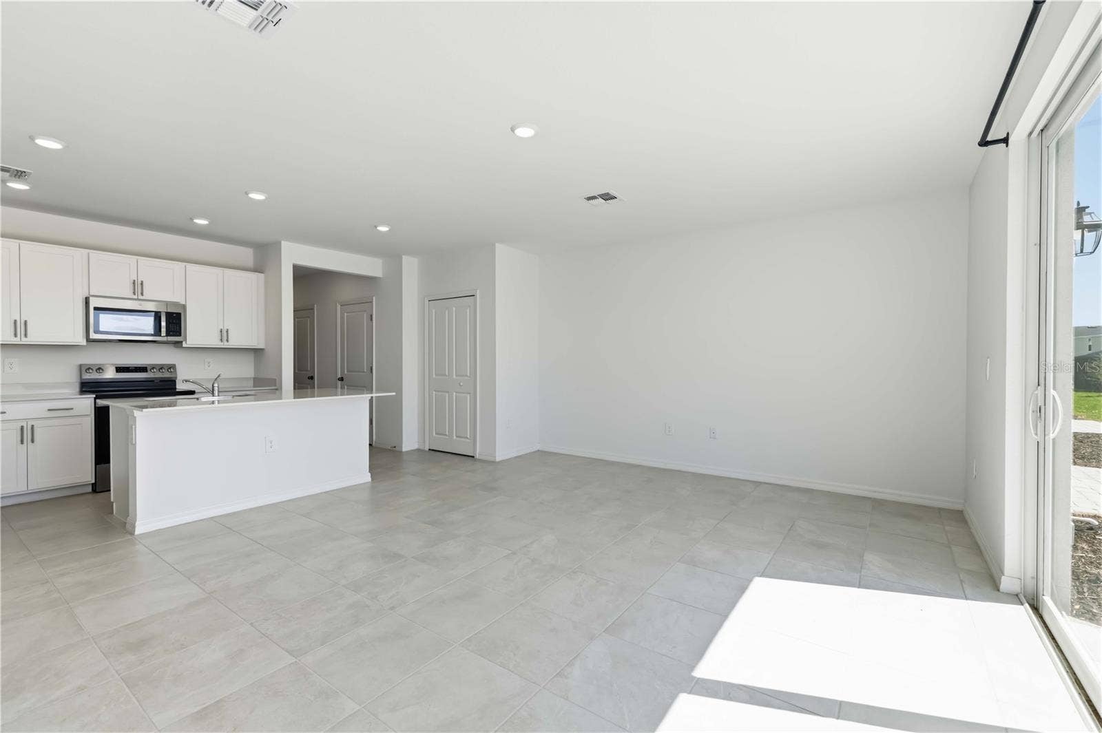 14052 LILAC SKY TERRACE, Bradenton, FL 34211 14052 LILAC SKY TERRACE, Bradenton, FL 34211
