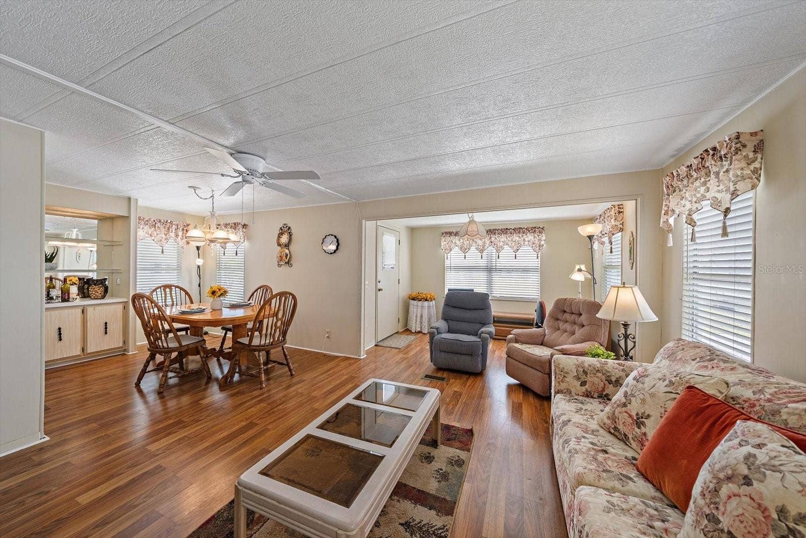 358 TAMPICO DRIVE, Palmetto, FL 34221 358 TAMPICO DRIVE, Palmetto, FL 34221