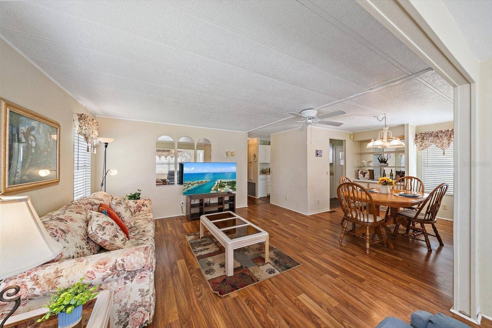 358 TAMPICO DRIVE, Palmetto, FL 34221 358 TAMPICO DRIVE, Palmetto, FL 34221