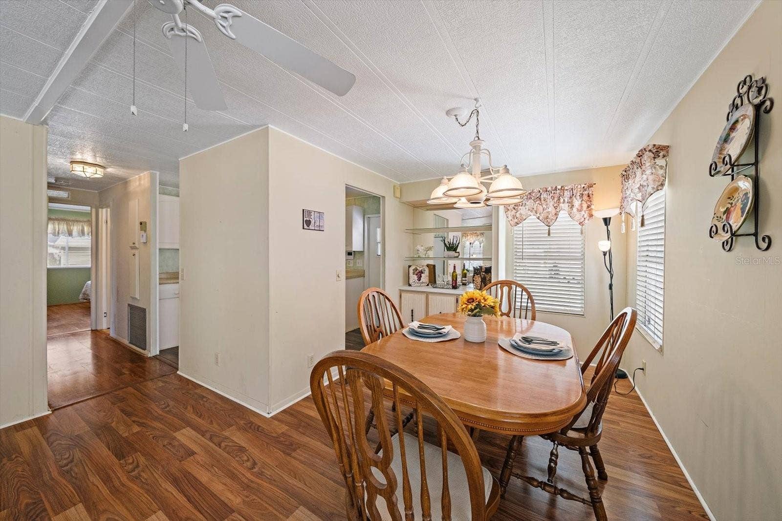 358 TAMPICO DRIVE, Palmetto, FL 34221 358 TAMPICO DRIVE, Palmetto, FL 34221