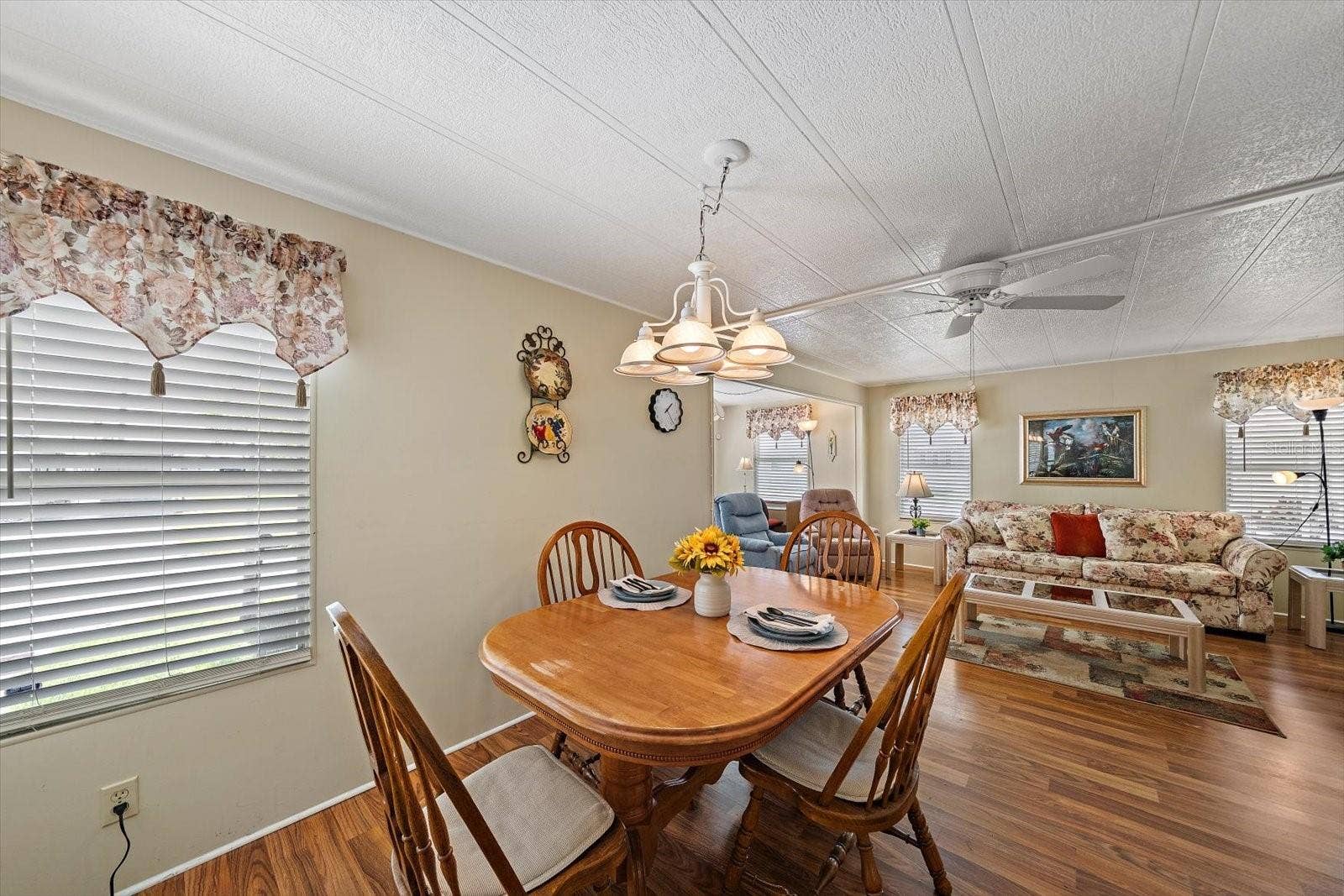358 TAMPICO DRIVE, Palmetto, FL 34221 358 TAMPICO DRIVE, Palmetto, FL 34221