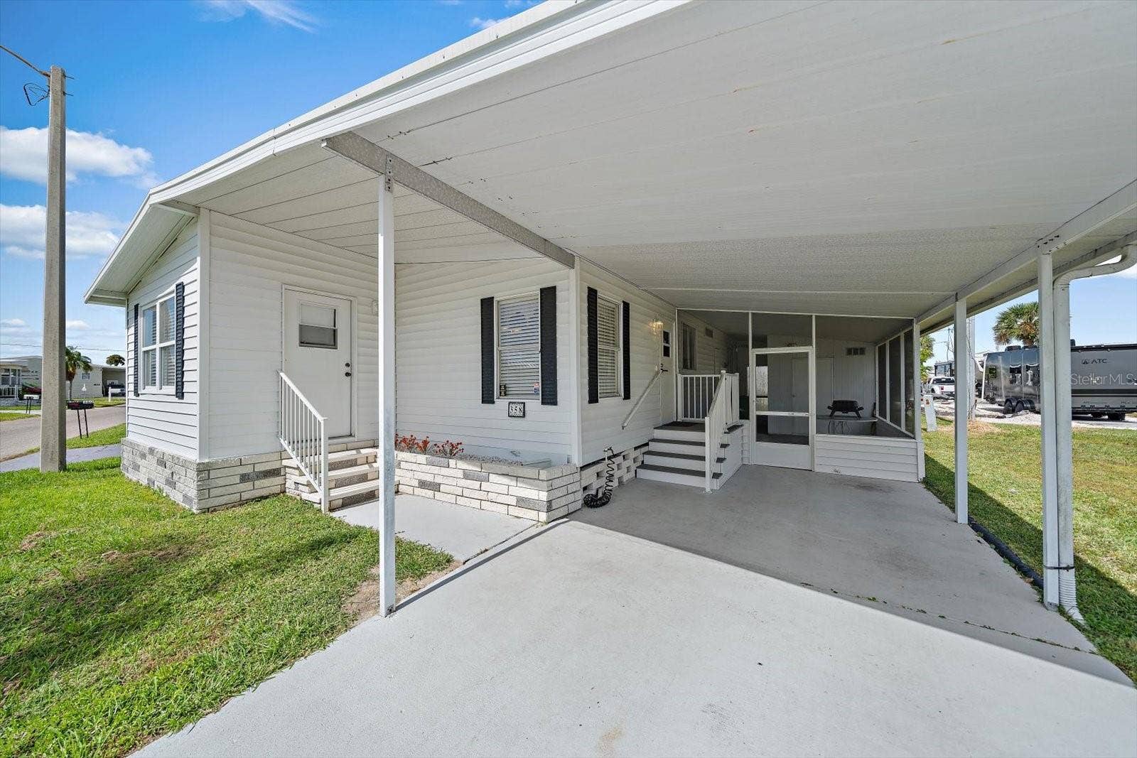 358 TAMPICO DRIVE, Palmetto, FL 34221 358 TAMPICO DRIVE, Palmetto, FL 34221