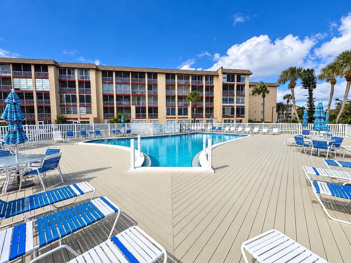 4113 LAKE BAYSHORE DRIVE, #C409, Bradenton, FL 34205