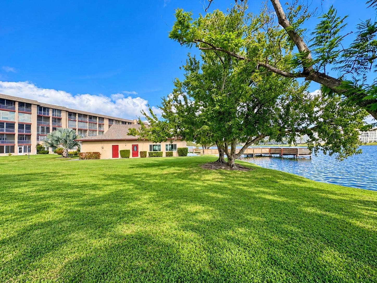 4113 LAKE BAYSHORE DRIVE, #C409, Bradenton, FL 34205