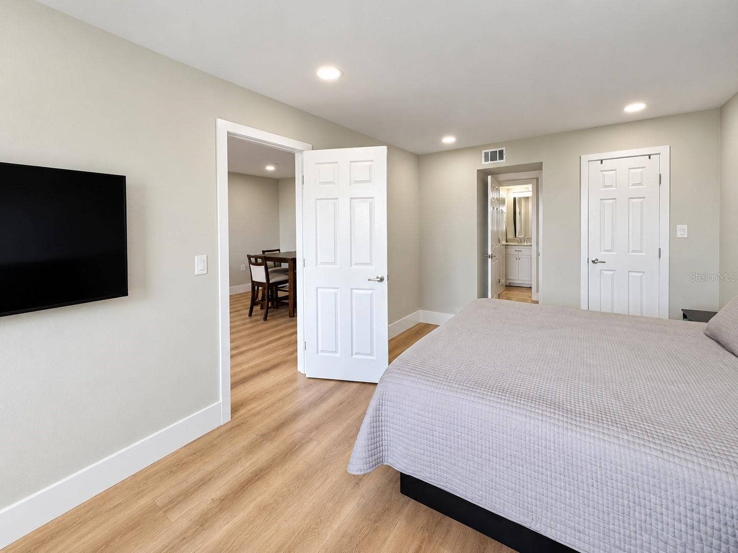 4113 LAKE BAYSHORE DRIVE, #C409, Bradenton, FL 34205