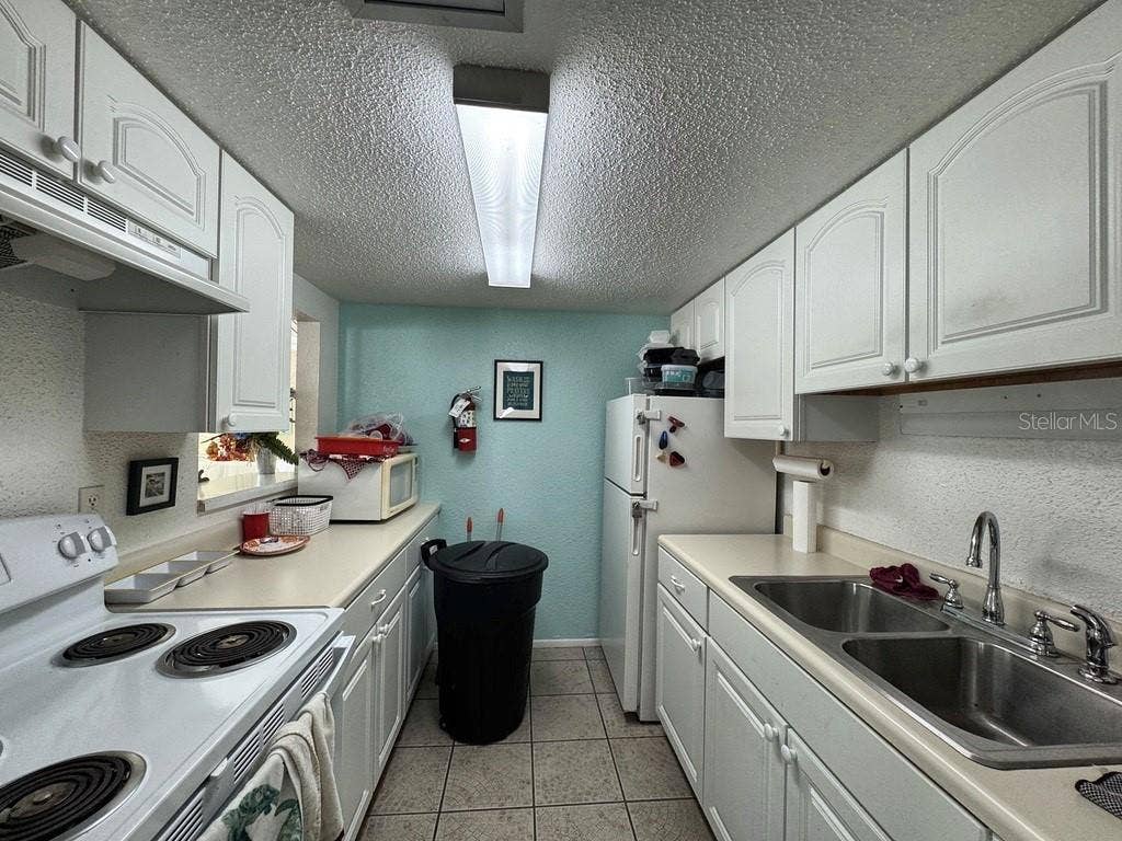 4113 LAKE BAYSHORE DRIVE, #C409, Bradenton, FL 34205