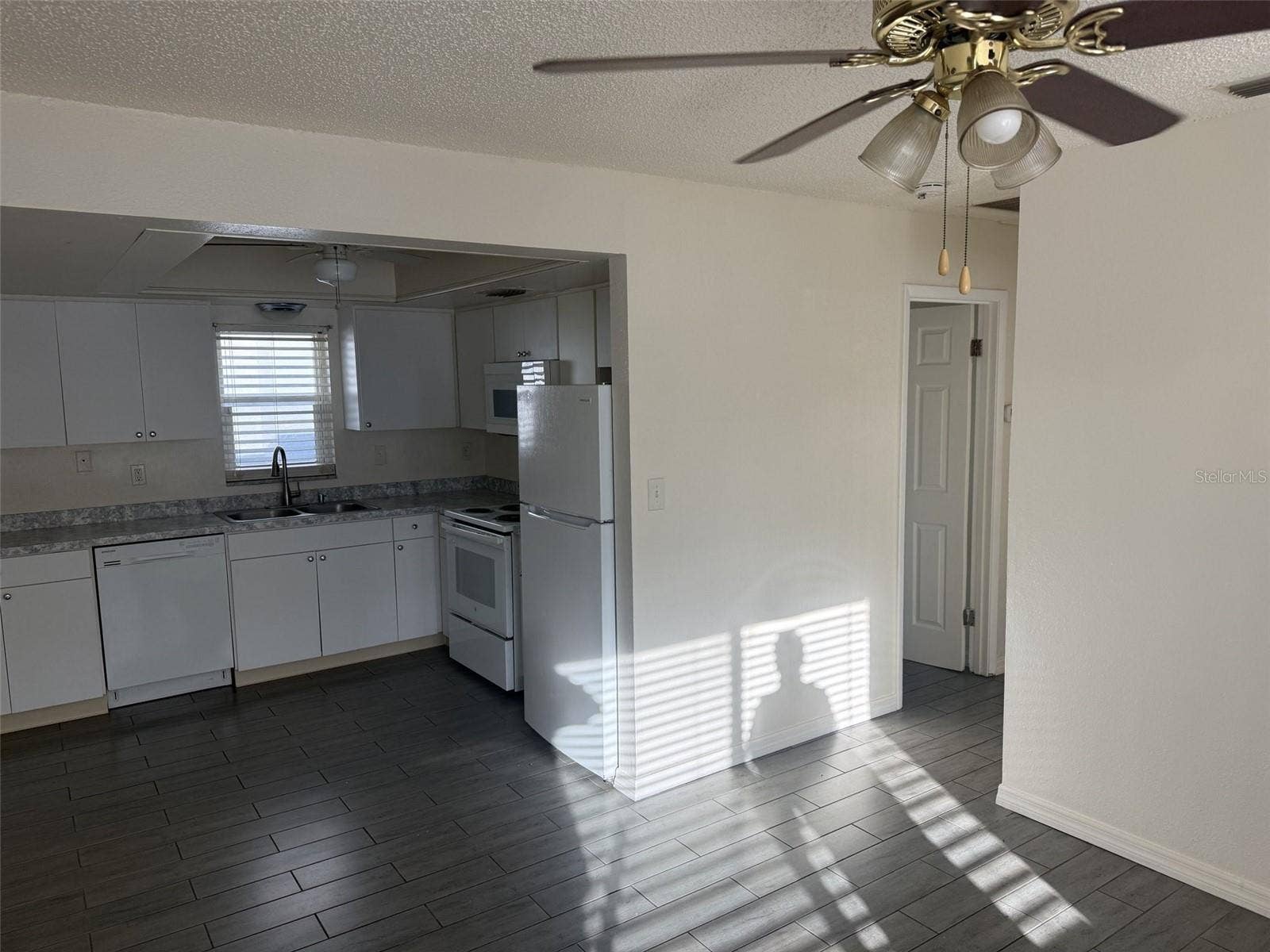 6142 76TH AVENUE N, Pinellas Park, FL 33781 6142 76TH AVENUE N, Pinellas Park, FL 33781