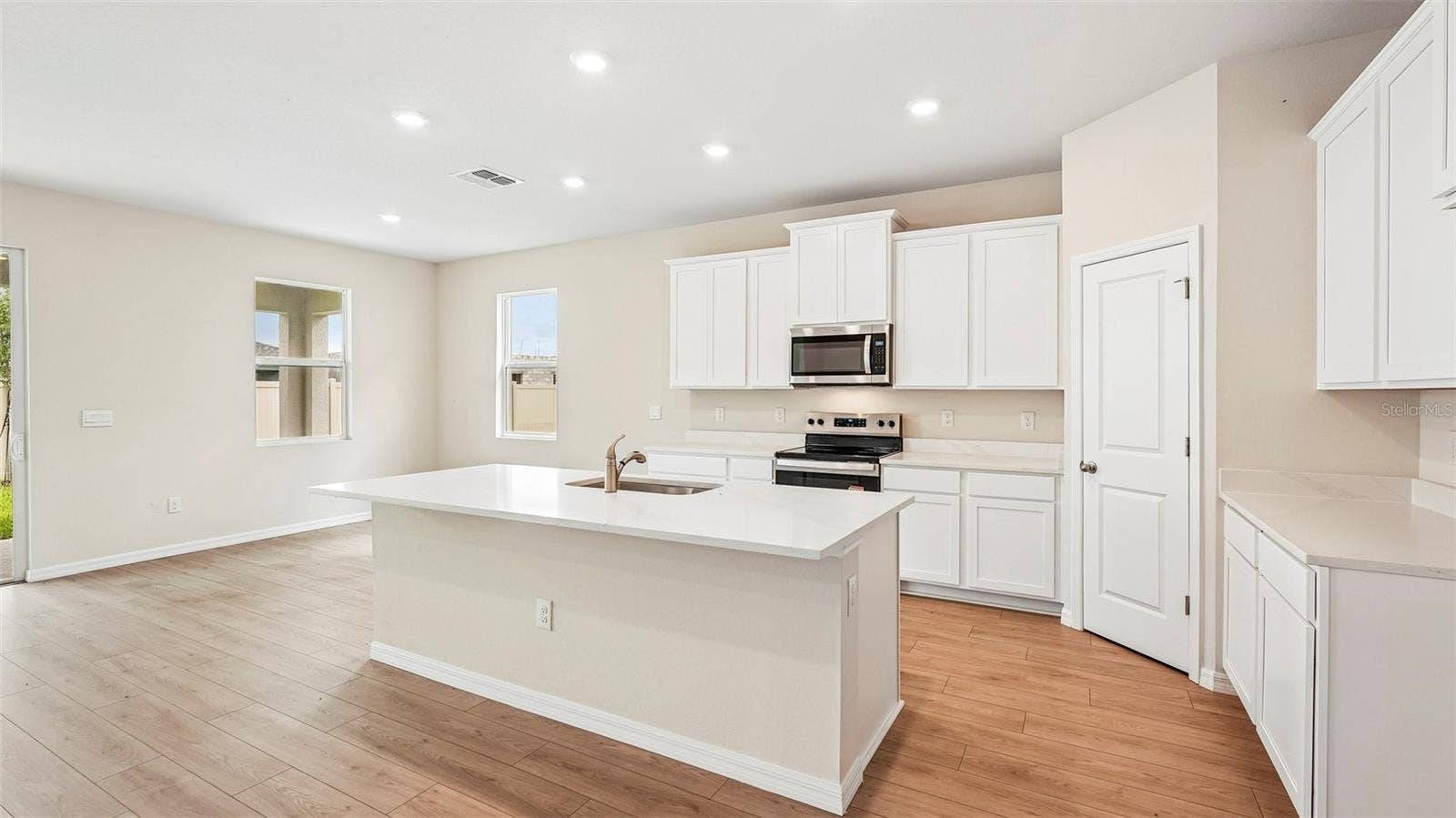 4606 COASTAL STORM GLEN, Palmetto, FL 34221