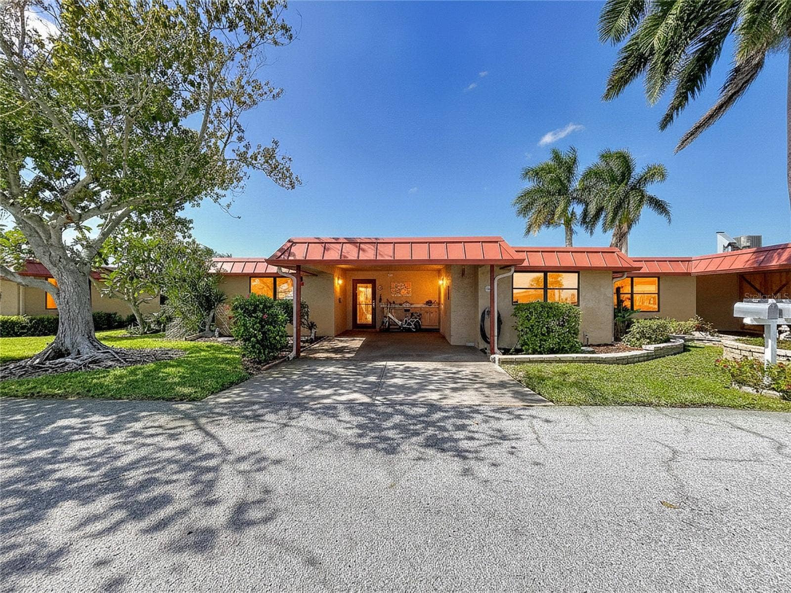 3852 CATALINA DRIVE, #127, Bradenton, FL 34210